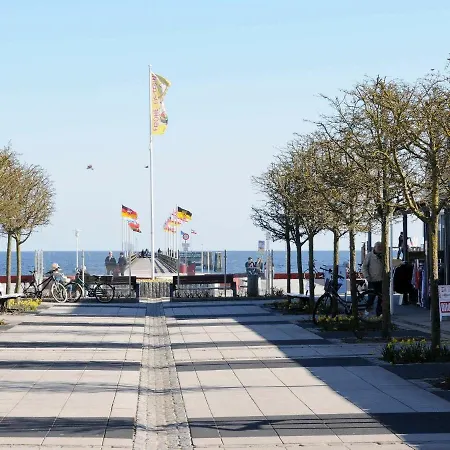 6 Person In * Großenbrode