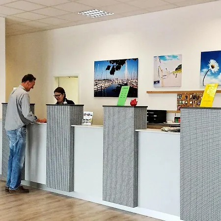 6 Person In 아파트 *