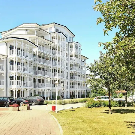 6 Person In 아파트 *